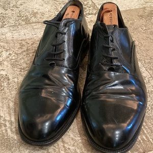 Mens black Oxford lace up shoes. Johnston & Murphy.